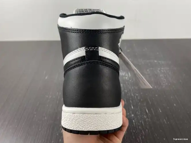 HYPE Jordan White High BQ4422-001 (2023) Retro 1 85 Black 0405